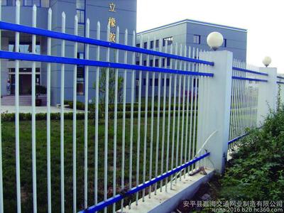 安平鑫海护栏/护栏网 工厂隔离栅与围网的标准件解决方案